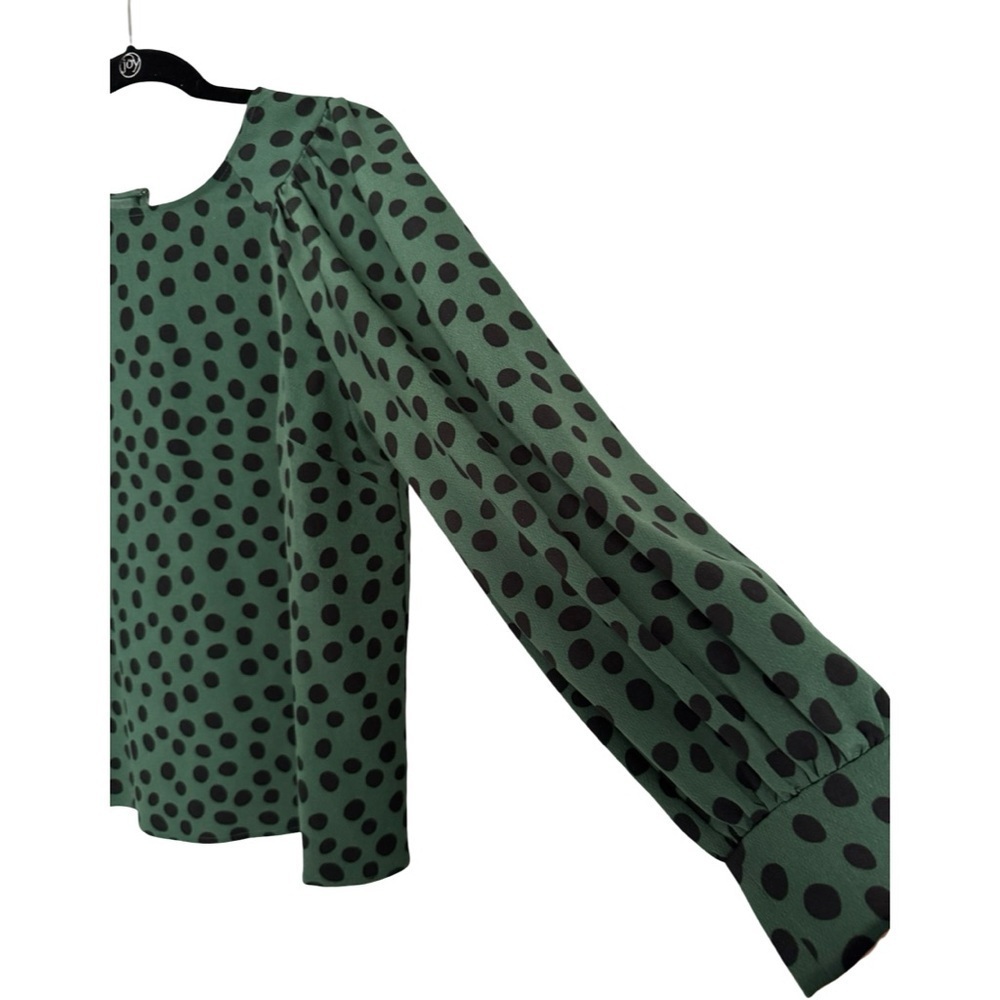 Who What Wear Green Polka Dot Blouse - Picture 4 of 5